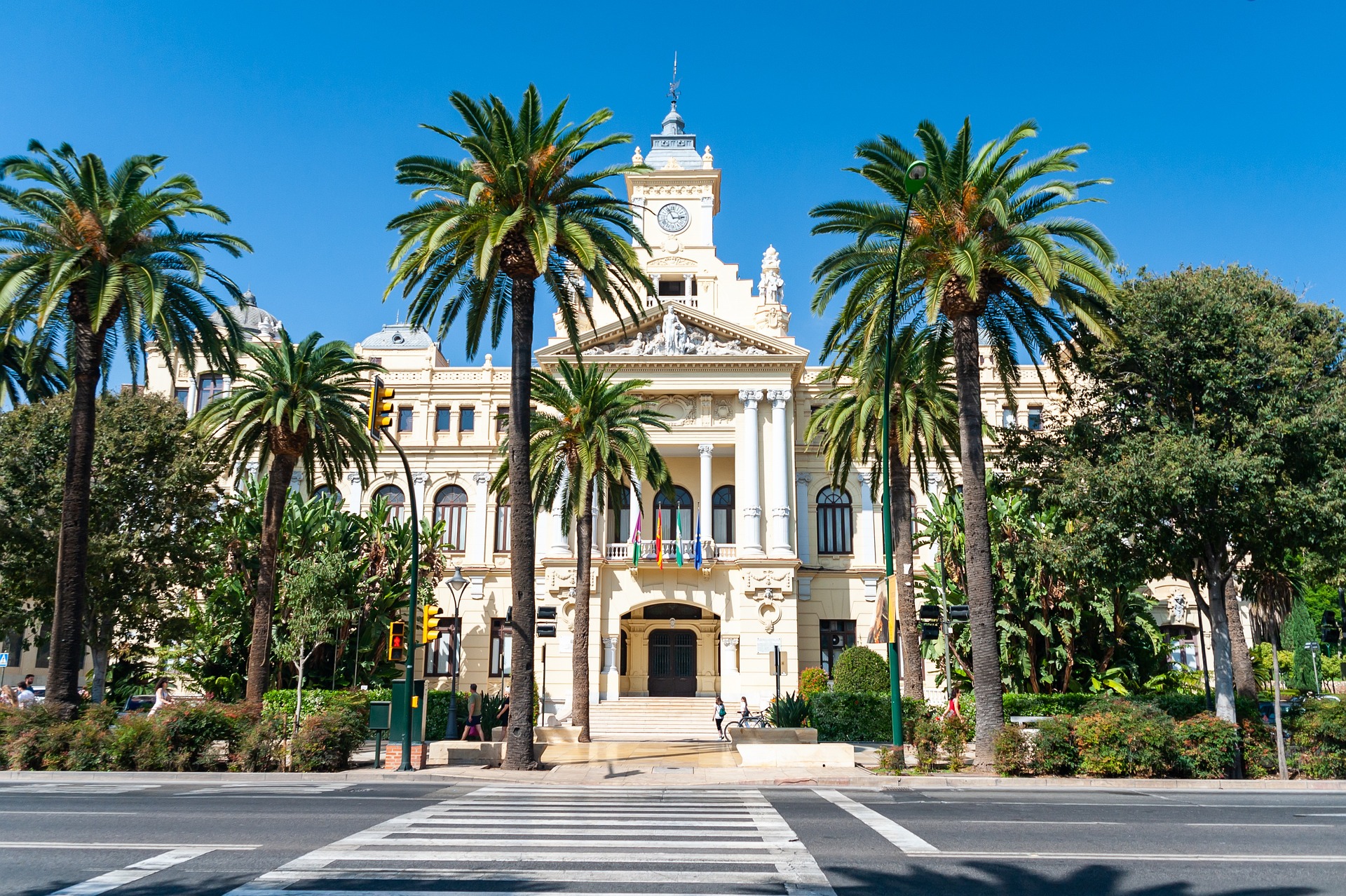 Our team - We are a team specialized in urban planning, operating on the Costa del Sol and Campo de Gibraltar since 2002. - Asesores de Urbanismo - 5