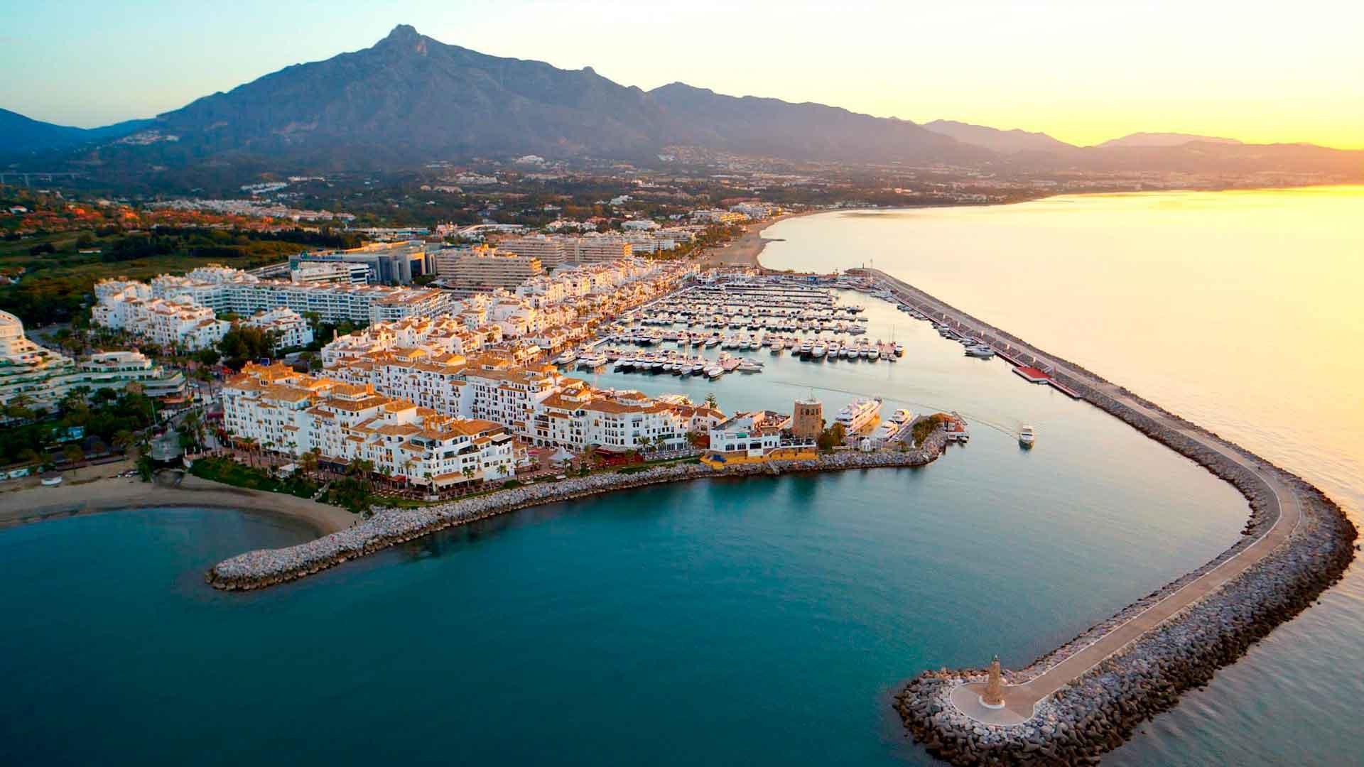 Home - We have a team of urban planning consultants who offer innovative and sustainable solutions for each type of project, helping to transform urban spaces in an efficient and responsible manner. - Asesores de Urbanismo - 1